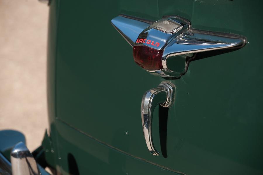  Lincoln Custom Limousine 1941 года  (фото 10 из 27)